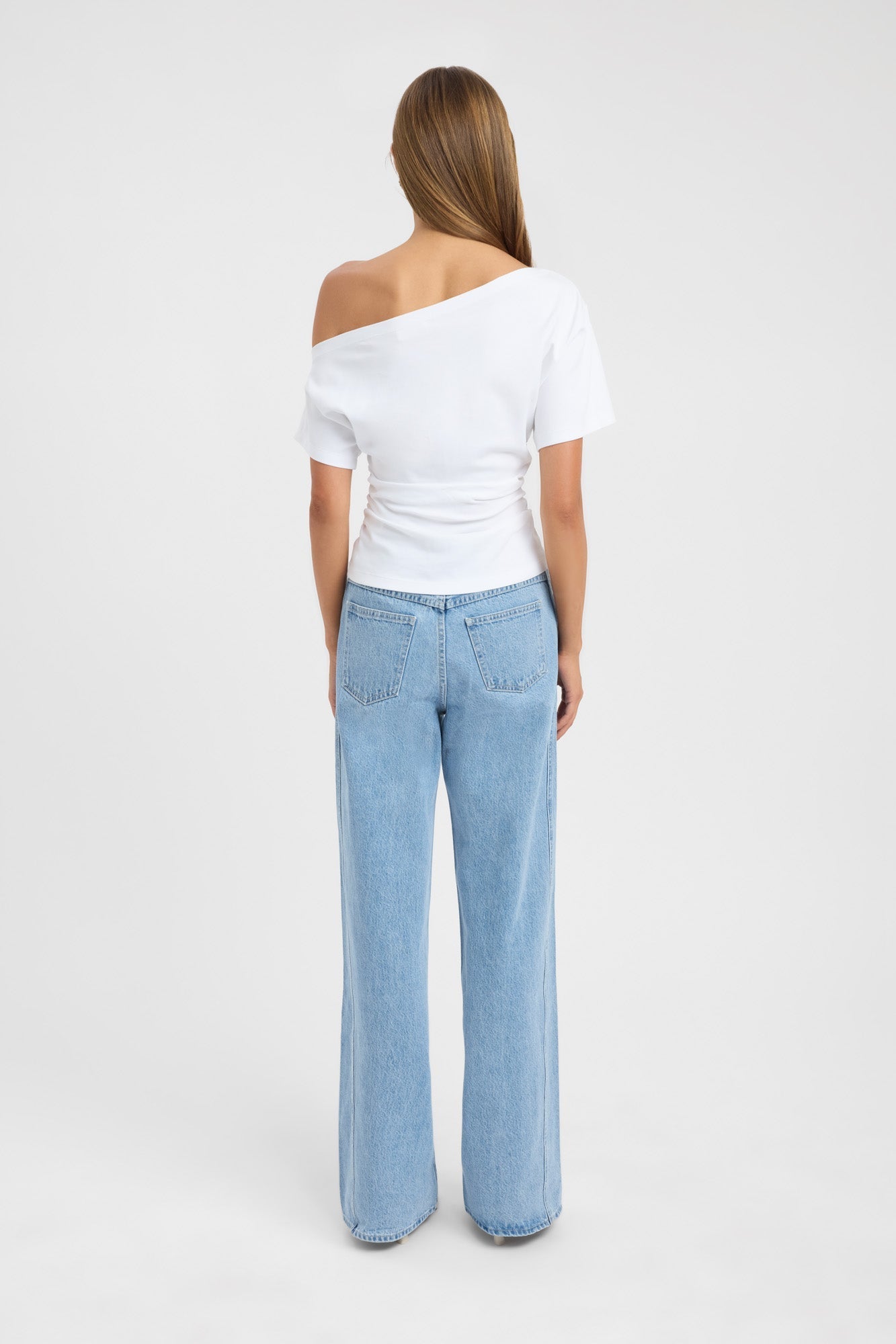 Camiseta con hombros al aire Nova