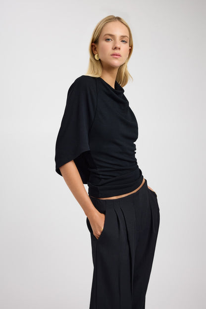 Top con cuello vuelto Izia